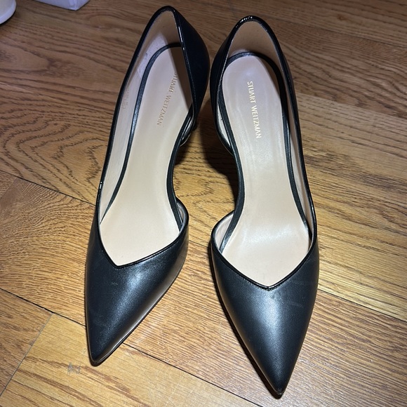 NWOT. Woman’s Stuart Weitzman black Heels in black leather. Size 9. - Picture 2 of 5